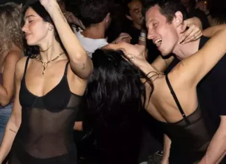Dua Lıpa kutlama partisinde transparan elbisesiyle dikkat çekti