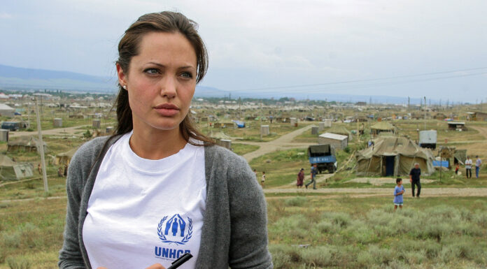 JOLIE’DEN İNSANLIK ÇAĞRISI