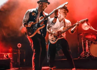 Bursa’daki Athena konseri yangın sebebiyle yarıda kaldı