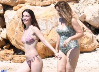 Eşref Rüya’nın yıldızı annesiyle tatilde