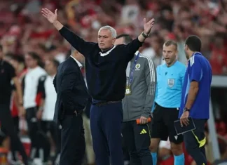 Jose Mourinho’dan Benfica maçı sonrası çarpıcı sözler: ‘Avrupa Ligi’nde finale kadar gidebiliriz’