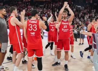 12 Dev Adam ev sahibini dağıttı. Avrupa Şampiyonası’na farklı başladı