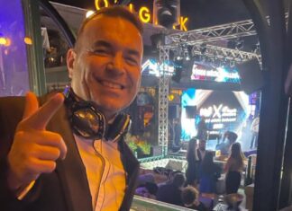 Antalya’da yaşayan yabancı uyruklu vatandaşlar DJ Mert Hakan’ı Türkiye’nin en iyi DJ’i ilan etti