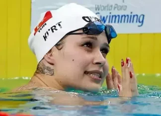 Milli yüzücü Defne Kurt tarihe geçti. Singapur’da 5 altın, çifte rekor