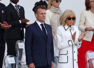 Macron’un eşi, kadın olduğunu ispat etmek için mahkemeye kanıt sunacak