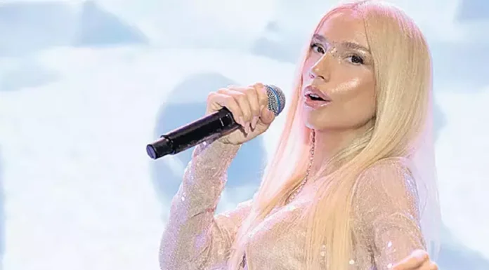 Gülşen’in beyaz tarzı