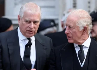 Prens Andrew’e ‘Epstein’ şoku: Tüm ünvanları elinden alındı