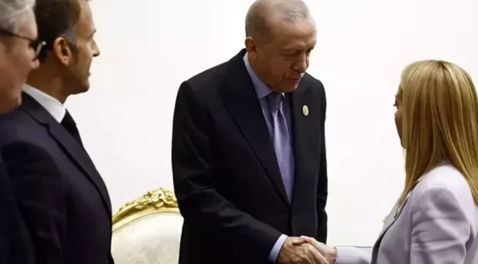 Cumhurbaşkanı Erdoğan ile Meloni arasında gülümseten diyalog! “Sigarayı bıraktırmam lazım”