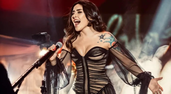 Melek Mosso: Yeni aşklara yelken açalım