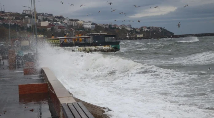 Marmara ve Ege’de kuvvetli lodos uyarısı