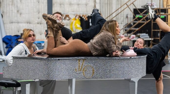 Jennifer Lopez’in enerjik prova paylaşımı