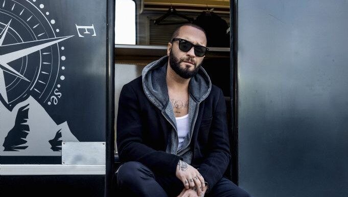 Berkay ‘Evdeyiz Dede’ ile turneye çıkıyor