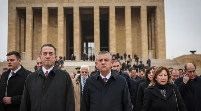 İsmet İnönü vefatının yıl dönümünde anıldı