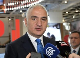 Turizmde rekor gelir, hedef 64 milyar dolar