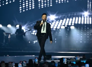 Tarkan İstanbul’u salladı
