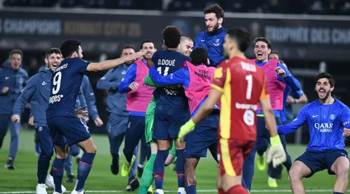 PSG Fransa Süper Kupa’yı müzesine götürdü