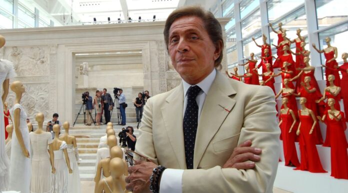 Ünlü İtalyan modacı Valentino hayatını kaybetti