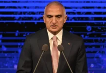 Turizm gelirlerinde tarihi rekor! Bakan Ersoy duyurdu