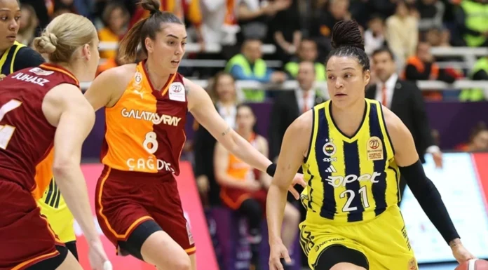 Fenerbahçe ezelî rakipten bir kupa daha aldı