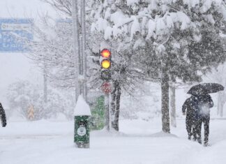 Meteorolojiden kuvvetli sağanak, kar ve fırtına uyarısı