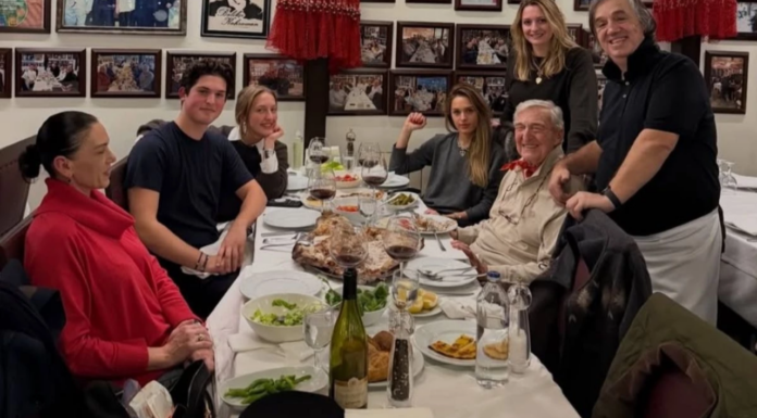 Rahmi Koç torunlarıyla balık keyfi yaptı