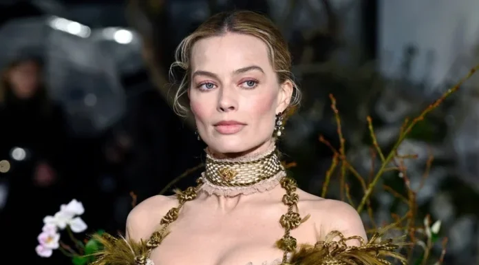 Dilara Fındıkoğlu imzası: Margot Robbie, Wuthering Heights filminin galasında büyüledi