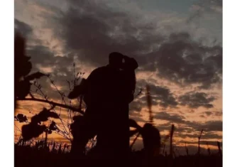 Çağatay Ulusoy ve Aslıhan Malbora’dan ilk aşk pozu