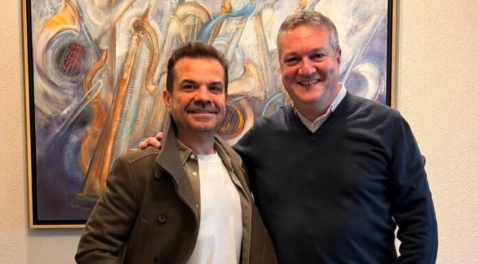 Artık dünya dinleyecek