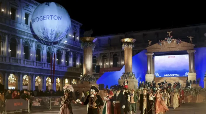Venedik Karnavalı 2026, Netflix’in Bridgerton etkinliğiyle açıldı