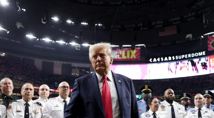 Trump’tan Super Bowl devre arası şovuna sert eleştiri
