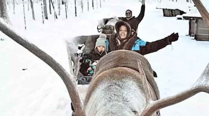 Ayrılsak da beraberiz