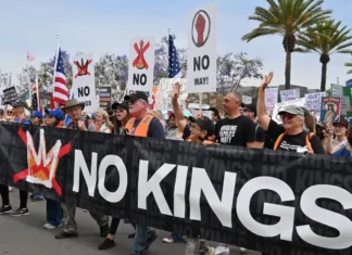 ‘Krallara hayır’ mitingine rekor katılım