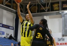 Fenerbahçe Opet yarı finalde