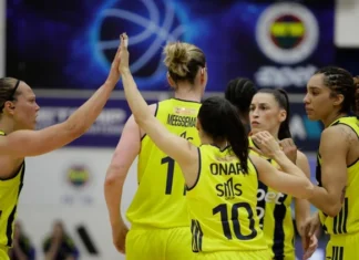 Fenerbahçe Opet seride öne geçti