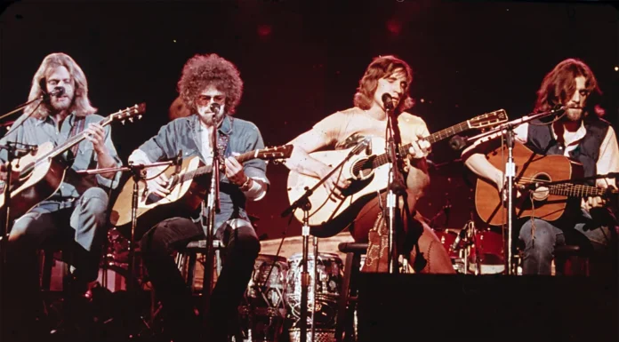 Their Greatest Hits (1971–1975) ABD’de Tüm Zamanların En Çok Satan Albümü Oldu