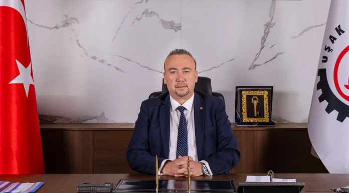 Uşak Belediye Başkanı gözaltına alındı: rüşvet ve yolsuzluk iddiaları gündemde