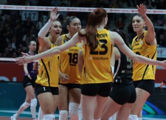 Vakıfbank adını yarı finale yazdırdı