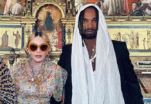 Coachella’da Madonna Rüzgârı: Genç Sevgilisiyle Dans Etti