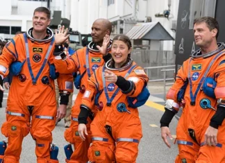 Artemis II Ay yolculuğu sürüyor