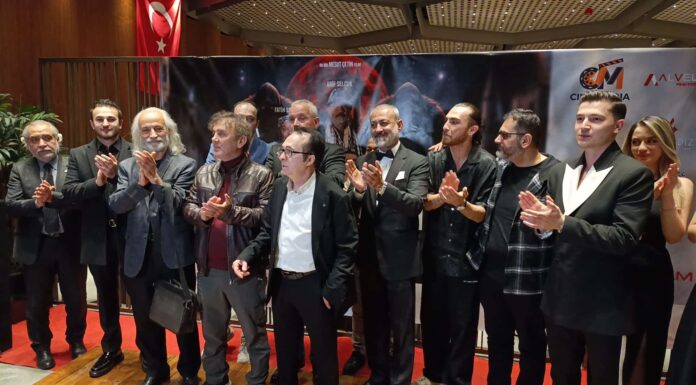 Karabasan filminin galasında duygusal anlar yaşandı