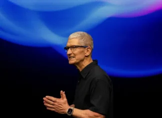 Apple’da bir dönem sona erdi: Tim Cook görevini bırakıyor