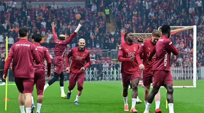Galatasaray’dan gövde gösterisi! Taraftara açık antrenman