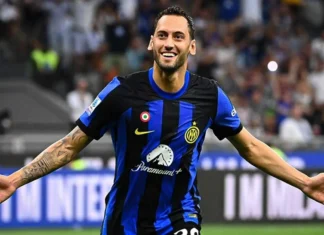 Hakan Çalhanoğlu’ndan Roma ağlarına müthiş gol!