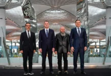 Havalimanına devasa heykel