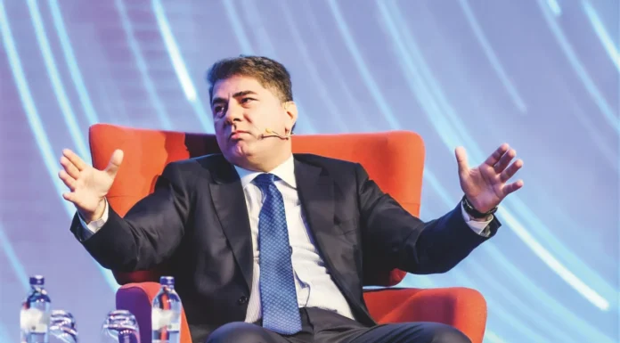 Hakan Safi adaylığını resmen açıkladı