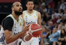 Fenerbahçe, Anadolu Efes’i mağlup etti ve adını finale yazdırdı