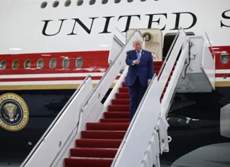 DONALD TRUMP YENİ AIR FORCE ONE’I TANITTI