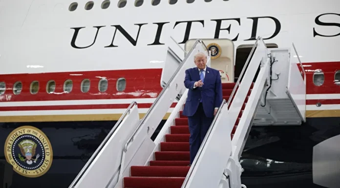 DONALD TRUMP YENİ AIR FORCE ONE’I TANITTI