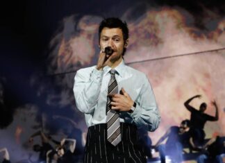 HARRY STYLES ÖRNEK BİR DAVRANIŞA İMZA ATTI