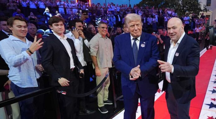 DONALD TRUMP 80. YAŞINI UFC GECESİYLE KUTLADI